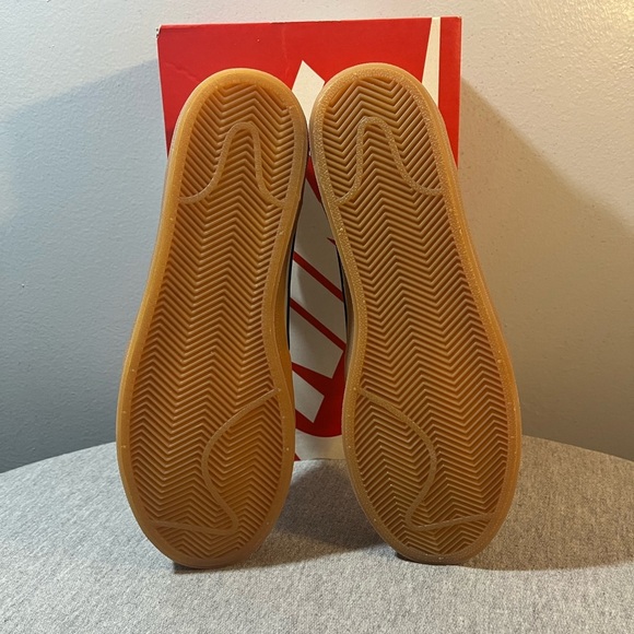 Nike Killshot 2 Sail/Oil Grey-Gum Yellow Women's Shoe Size 9 FZ5630-100 - Picture 6 of 11